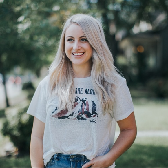 Meet your Posher, Mackenzie - Picture 2 of 2